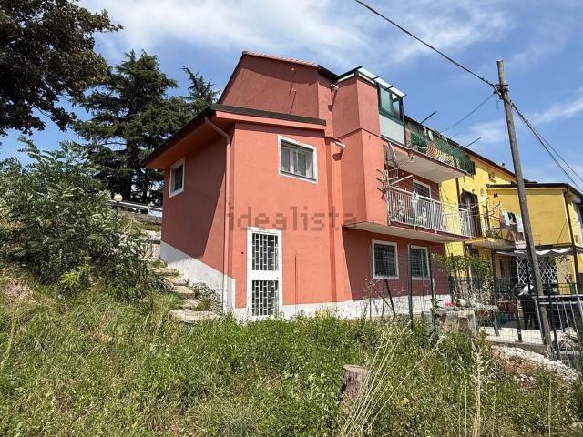Villetta indipendente in vendita di 145 m² in Via Burrè, 19