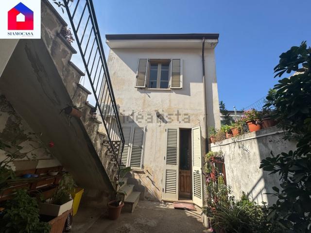 Villetta indipendente in vendita di 145 m² in Via Garibaldi