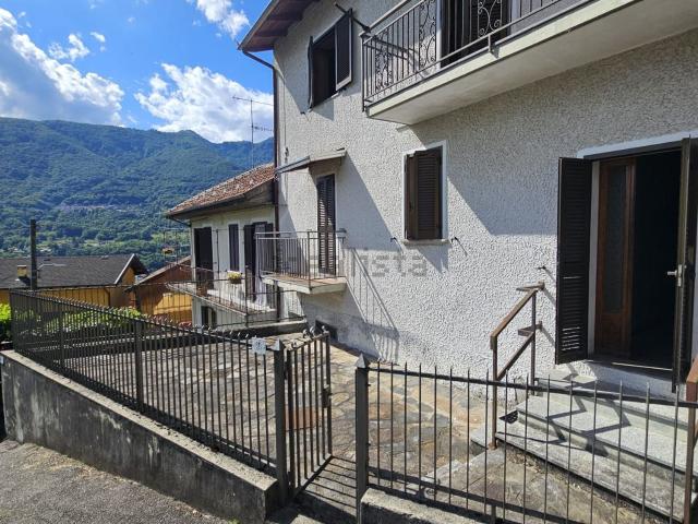 Villetta indipendente in vendita di 145 m² in Via Gravellona, 30