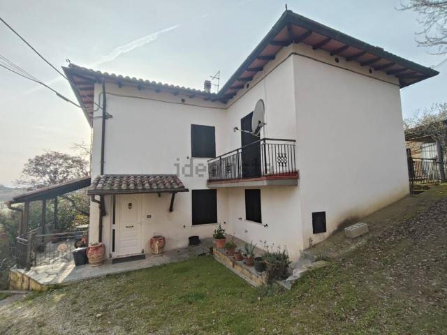 Villetta indipendente in vendita di 145 m² in Via degli Eroi