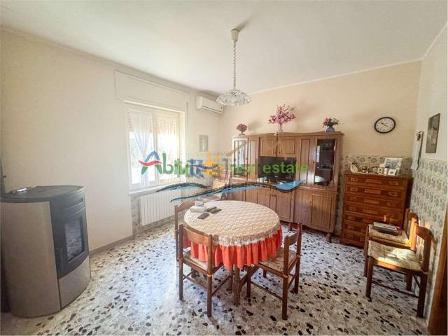 Villetta indipendente in vendita di 145 m² in Via Fontana Vecchia