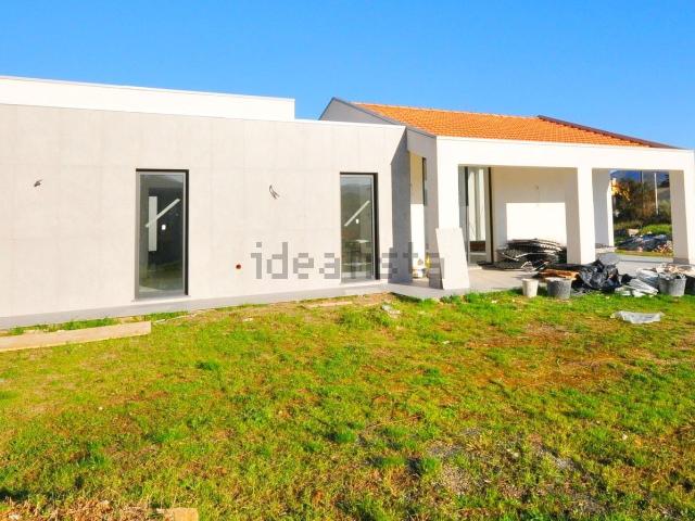 Villetta indipendente in vendita di 145 m² in Via Sarzanello