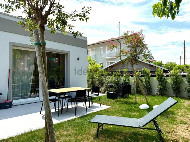 Villetta indipendente in vendita di 145 m² in Via XXVll Traversa, 11
