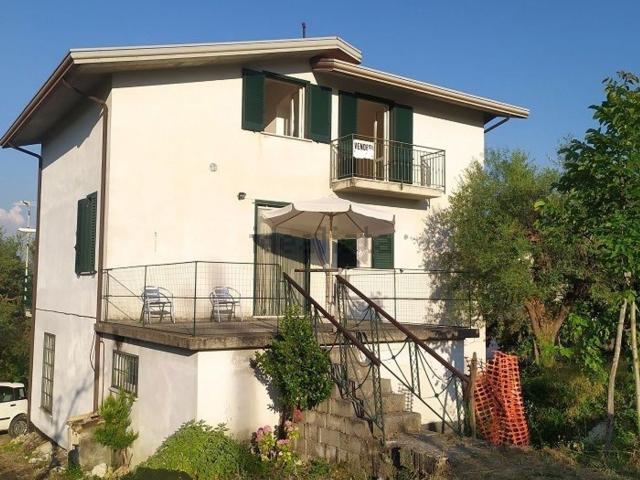 Villetta indipendente in vendita di 145 m² in Contrada graffure