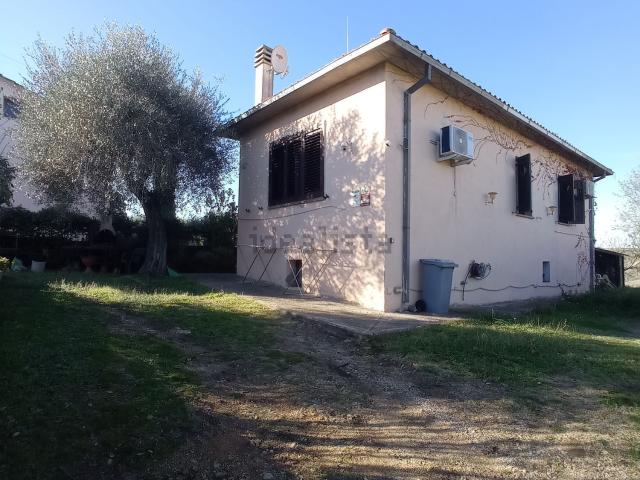 Villetta indipendente in vendita di 145 m² in Località San Sebastiano, 25