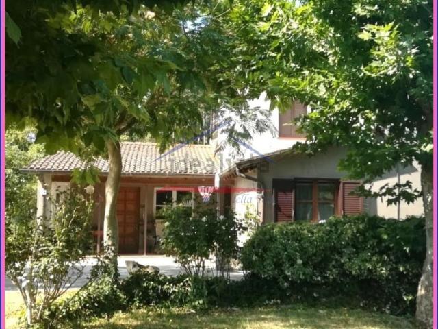 Villetta indipendente in vendita di 145 m² in Piazza Soldani