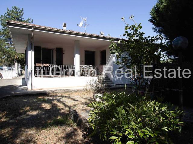 Case e ville in vendita di 146 m²