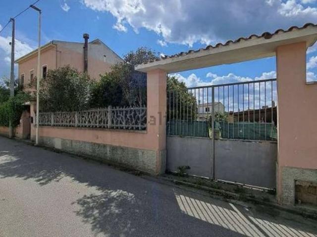 Villetta indipendente in vendita di 146 m² in Via Cagliari, 24