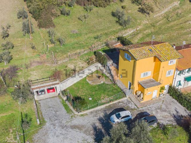 Villetta indipendente in vendita di 146 m² in Via di mastiano e giuliano