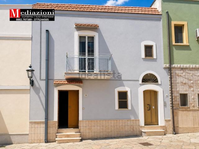 Villetta indipendente in vendita di 146 m² in Via Duca D&apos Aosta