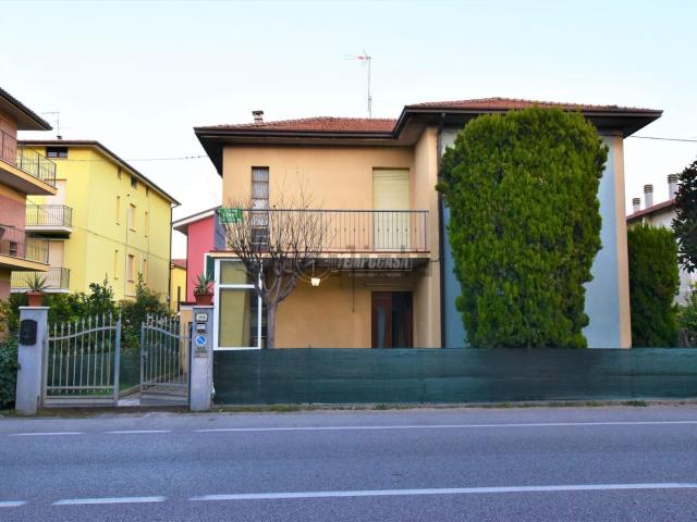 Villetta indipendente in vendita di 146 m² in Borgo Andrea Costa, 166
