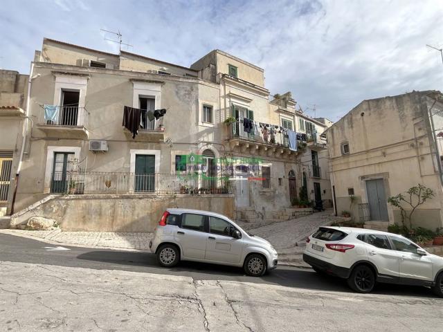 Villetta indipendente in vendita di 147 m² in Corso Umberto I