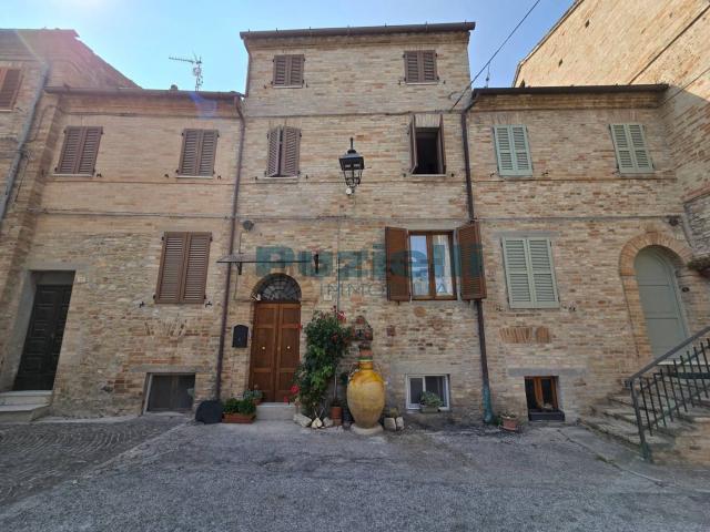 Villetta indipendente in vendita di 148 m² in Via Francesco Sforza