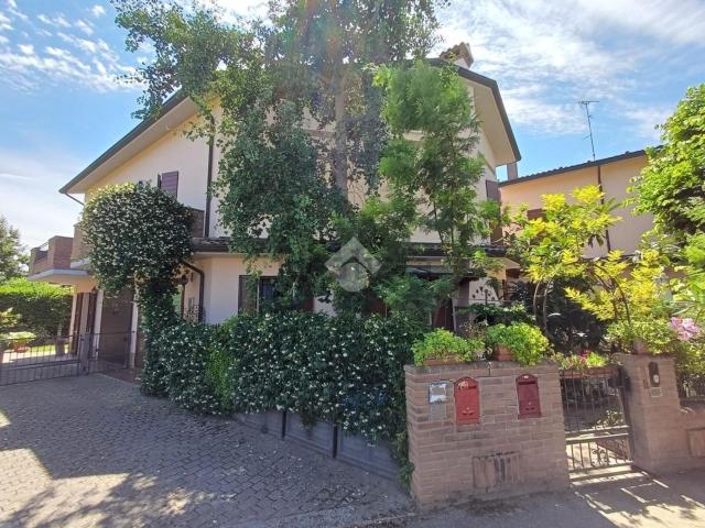 Villetta indipendente in vendita di 148 m² in Via Lago di Lugano, 38