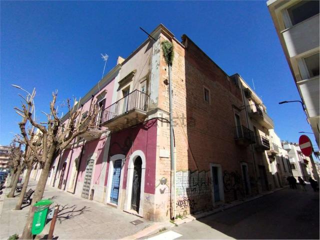 Villetta indipendente in vendita di 148 m² in Via Roma, 73