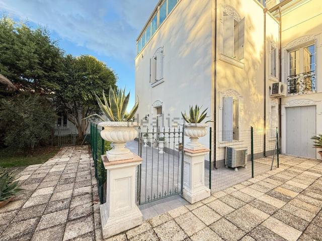 Villetta indipendente in vendita di 148 m² in Via Ravegnana