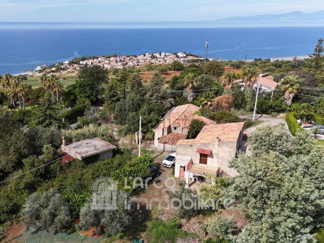 Villetta indipendente in vendita di 148 m² in Contrada Montesalerno, 27