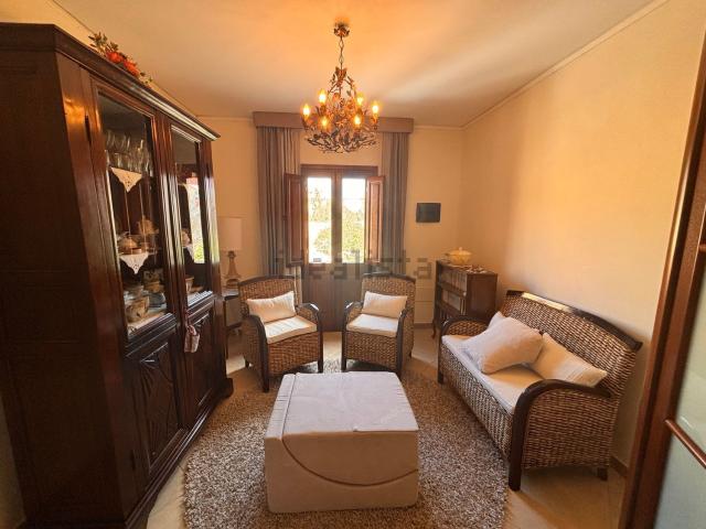 Villetta indipendente in vendita di 149 m² in Via Cesare Battisti