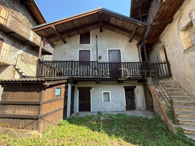 Villetta indipendente in vendita di 149 m² in Via Grandi Tanze, 38