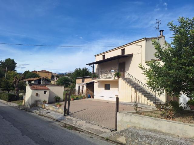 Villetta indipendente in vendita di 149 m² in Contrada Laroscia
