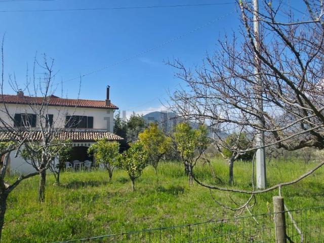 Villetta indipendente in vendita di 150 m² in Via Colle Calce