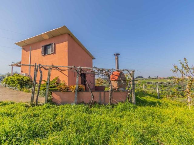 Villetta indipendente in vendita di 150 m² in Via Colle Reti