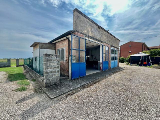 Villetta indipendente in vendita di 150 m² in Via Copparo, 286