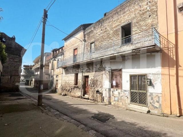 Villetta indipendente in vendita di 150 m² in Via Caporale di Lello