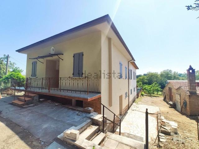 Villetta indipendente in vendita di 150 m² in Via Carraia
