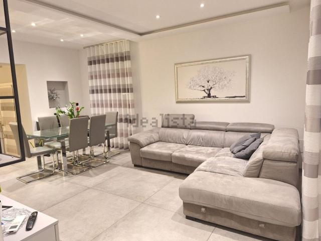 Villetta indipendente in vendita di 150 m² in Via Castellana