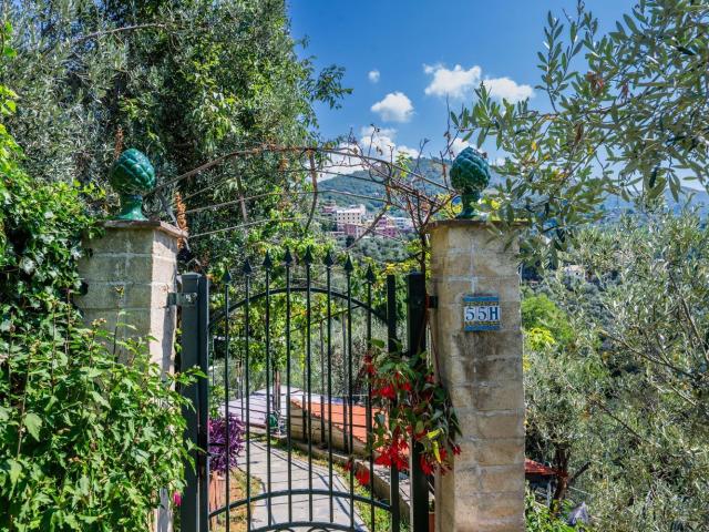 Villetta indipendente in vendita di 150 m² in Via Angelo Olivieri