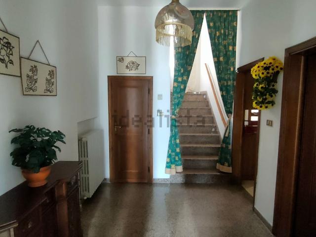 Villetta indipendente in vendita di 150 m² in Via Bologna