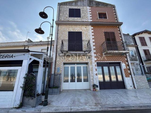 Villetta indipendente in vendita di 150 m² in Via Banchina Vollaro