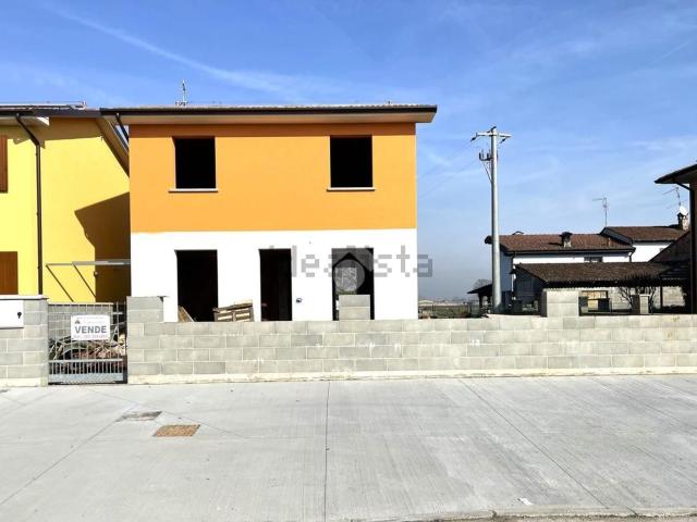 Villetta indipendente in vendita di 150 m² in Via Bardella