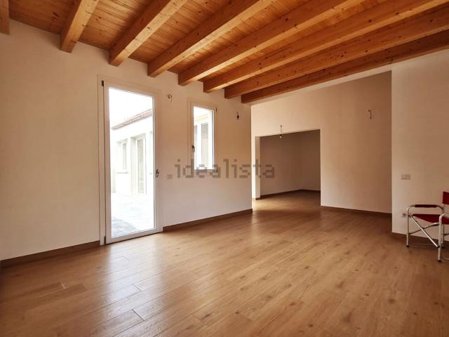 Villetta indipendente in vendita di 150 m² in Via Gorizia