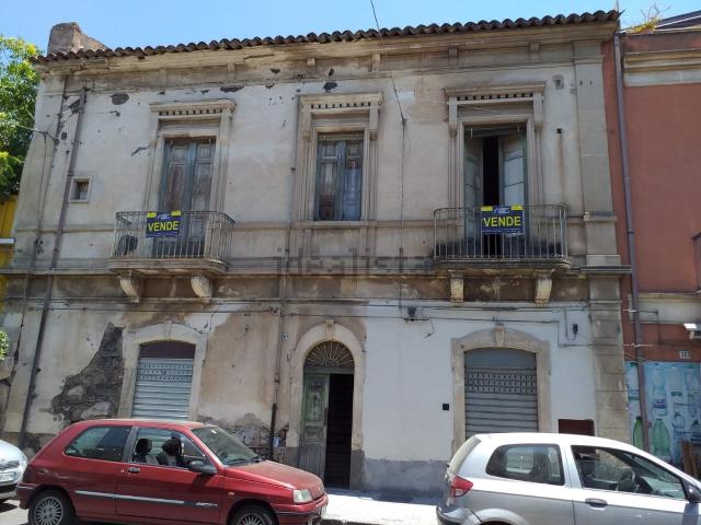 Villetta indipendente in vendita di 150 m² in Via Giambattista Nicolosi, 365