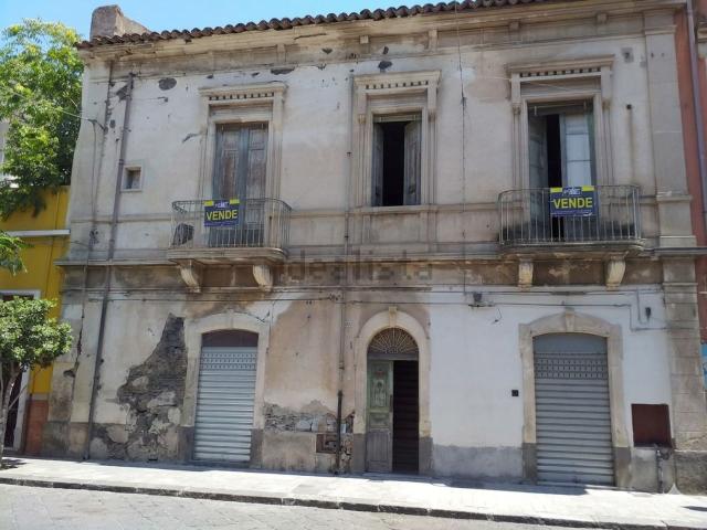 Villetta indipendente in vendita di 150 m² in Via Giambattista Nicolosi, 365