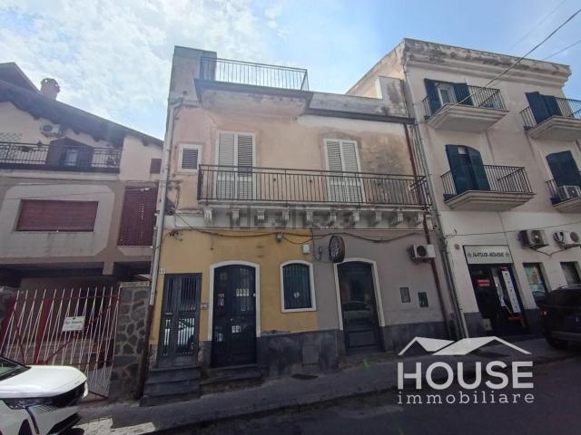 Villetta indipendente in vendita di 150 m² in Via Gian Battista Nicolosi