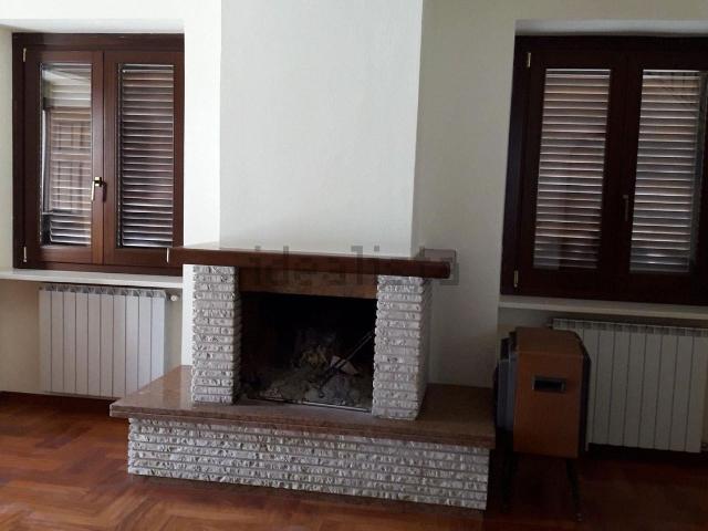 Villetta indipendente in vendita di 150 m² in Via della Chiesa