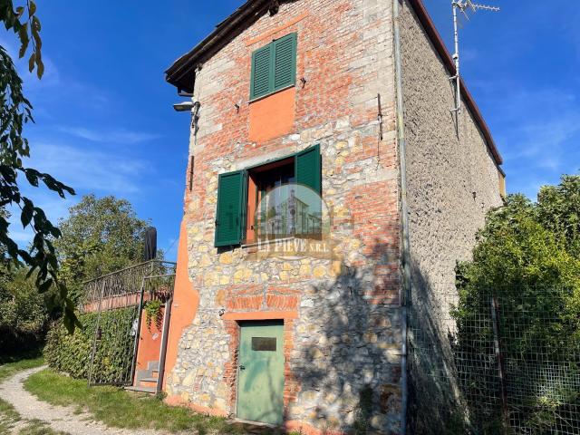 Villetta indipendente in vendita di 150 m² in Via della Chiesa, 32