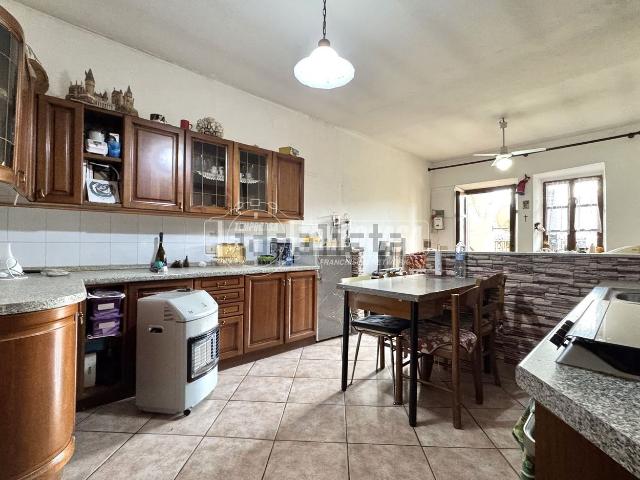 Villetta indipendente in vendita di 150 m² in Via della Vittoria