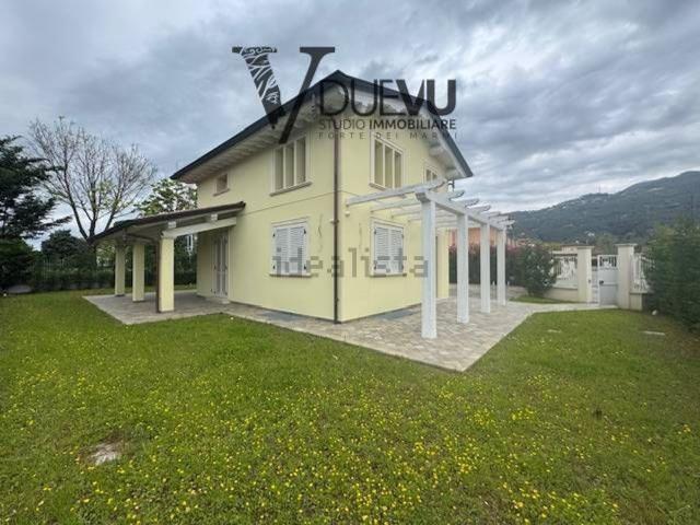 Villetta indipendente in vendita di 150 m² in Via delle Iare