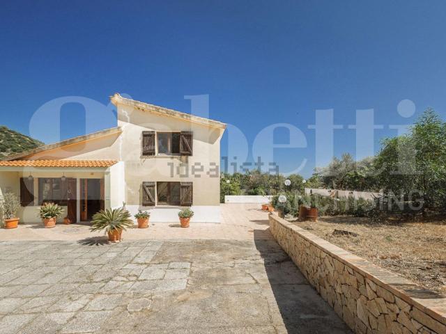 Villetta indipendente in vendita di 150 m² in Via delle Orchidee