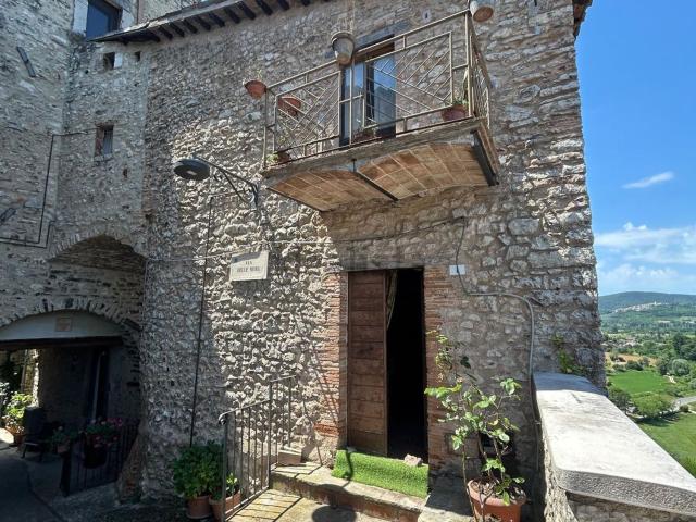 Villetta indipendente in vendita di 150 m² in Via delle mura