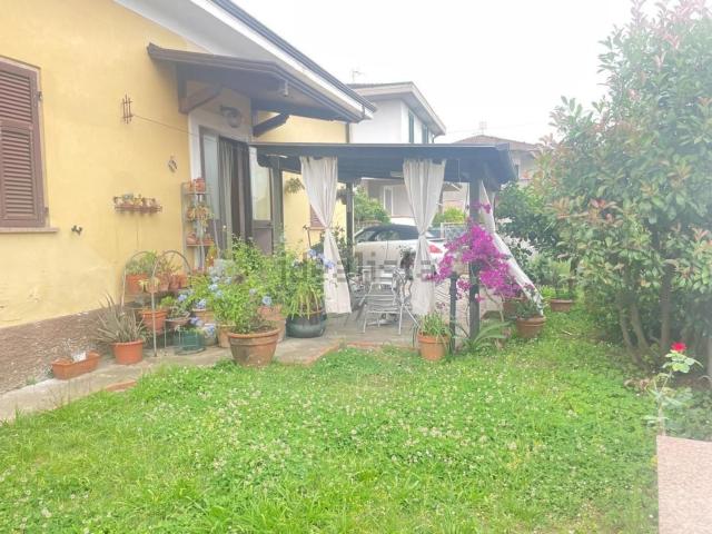 Villetta indipendente in vendita di 150 m² in Via Fossone Basso