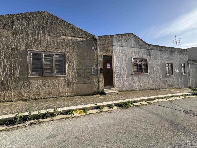 Villetta indipendente in vendita di 150 m² in Via Francesco Benincasa, 36