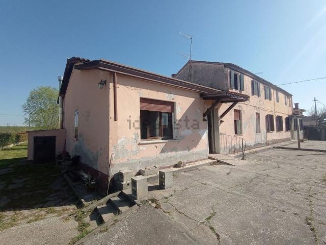 Villetta indipendente in vendita di 150 m² in Via II Giugno