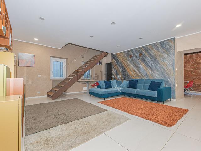 Villetta indipendente in vendita di 150 m² in Via IV Novembre
