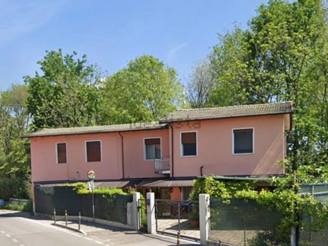 Villetta indipendente in vendita di 150 m² in Via Ortigara