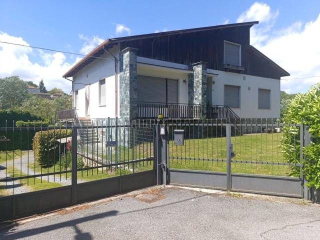Villetta indipendente in vendita di 150 m² in Via Lavagello